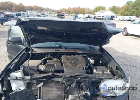 2020 Toyota Tacoma Sr5 V6 z USA, uszkodzony, nr VIN 3TMCZ5ANXLM322804